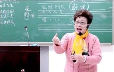 "楚剧皇后"吴昭娣,丧夫女,儿换肾,己患病,坚守楚剧68年