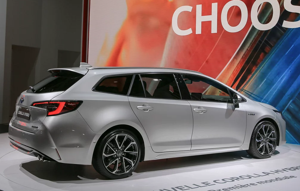 为大家品鉴一款丰田corollatouring sports hybrid车型不错