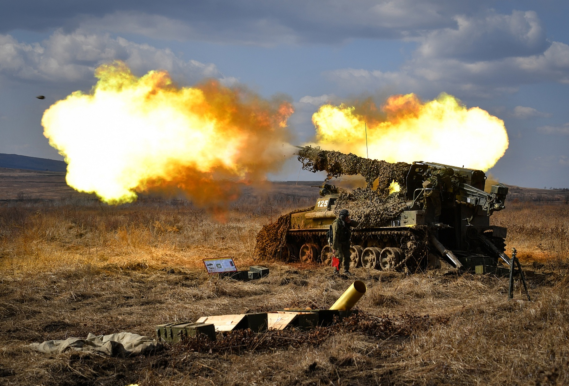 俄乌冲突明天进入第三年  前线陷入"动态僵局",和平