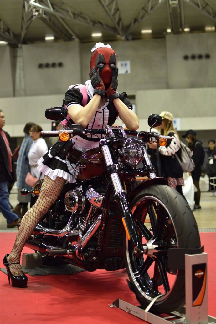 你见过最搞笑的cosplay是啥?《我是大哥大》椋木老师