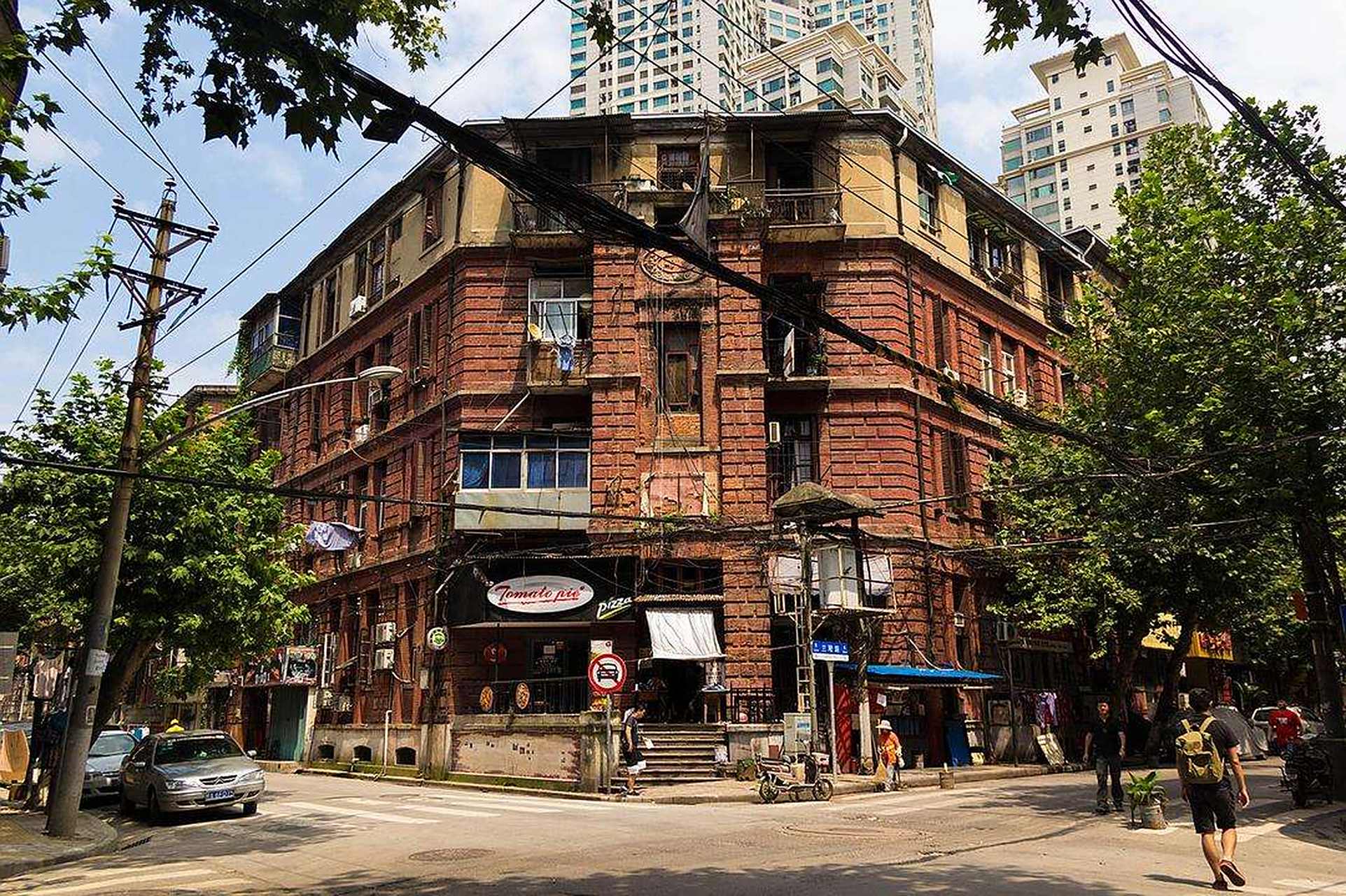 江岸区中山大道至沿江大道之间,是汉口英租界,汉口俄租界,汉口法租界