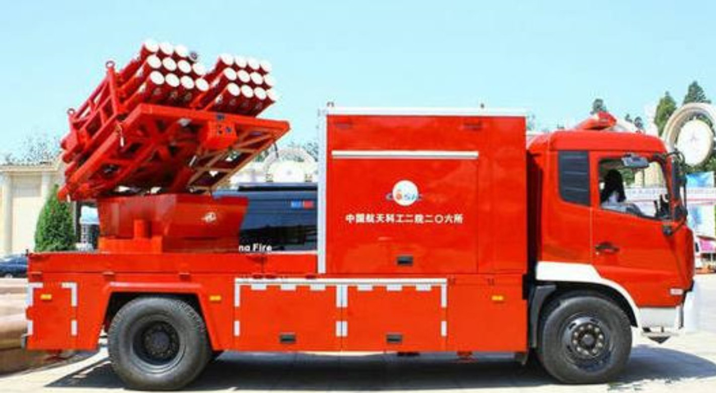 中国专家研制出灭火导弹,瞬间扑灭300米高层大火!美国甘拜下风