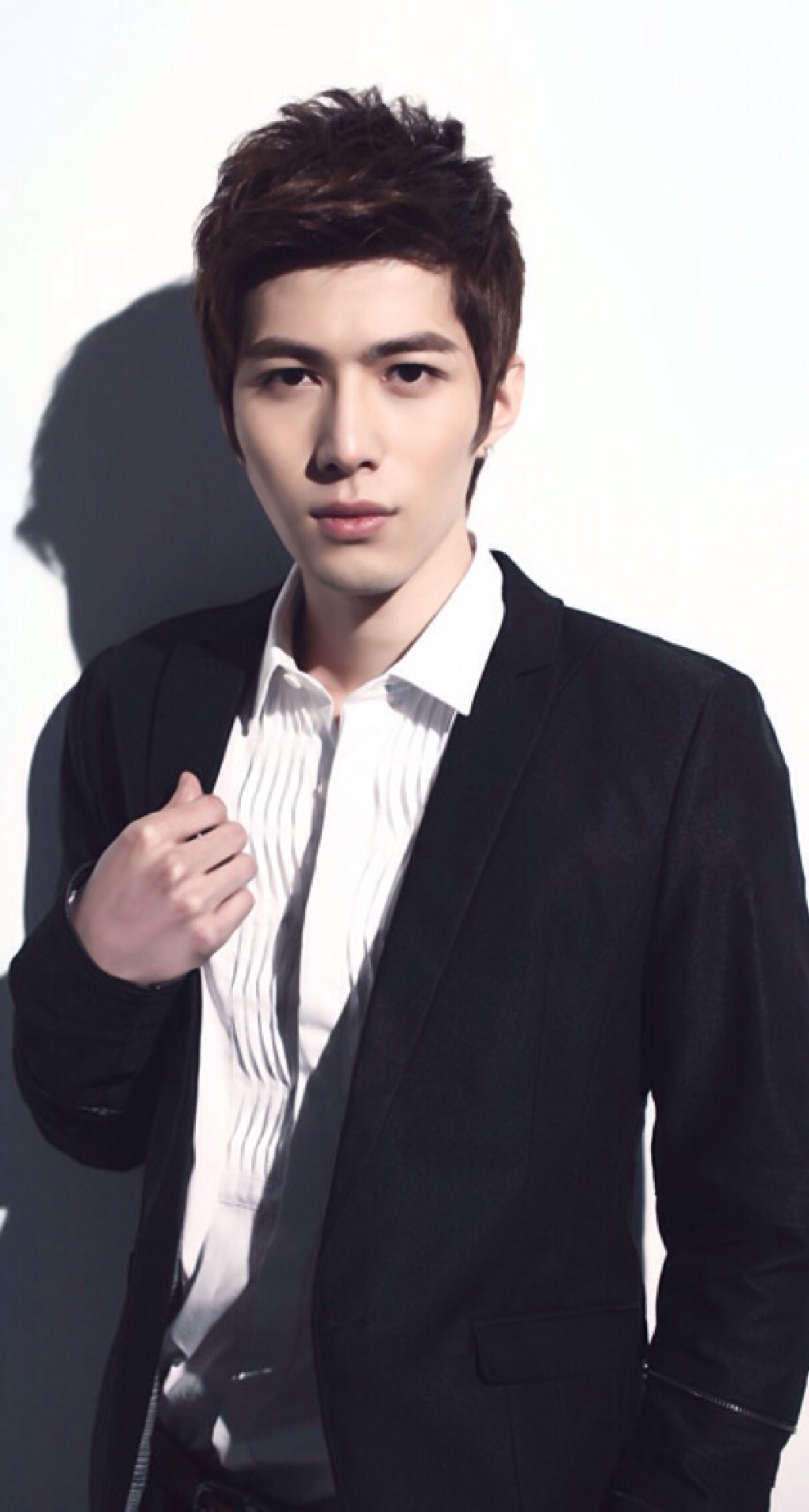 《小时代》里的陈学冬,《解密》里的他,你最喜欢哪一个?