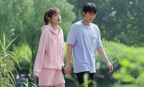 青春斗:程宇开车威胁钱贝贝,出狱后选择报复,钱贝贝伤心出国