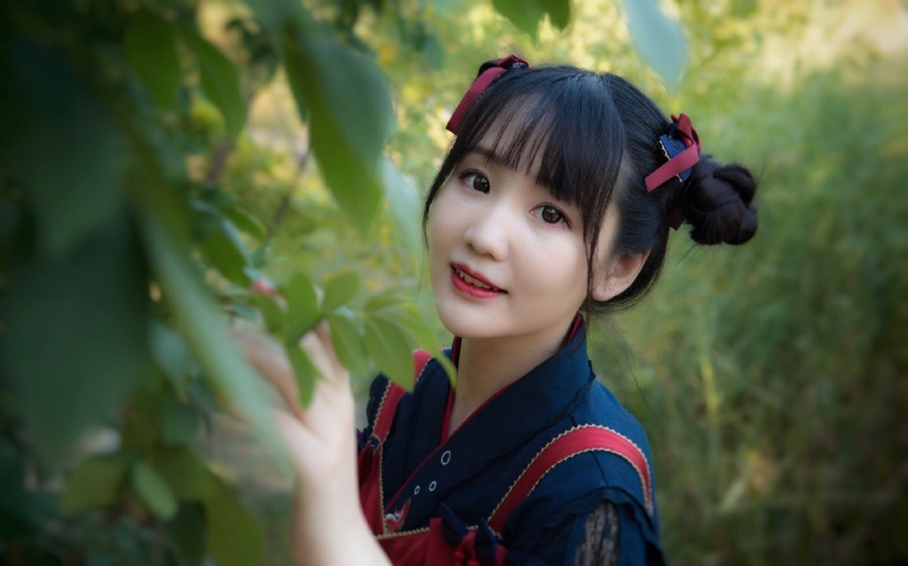 非诚勿扰陈子桐酷爱lo装,日常更是萝莉心爆棚!