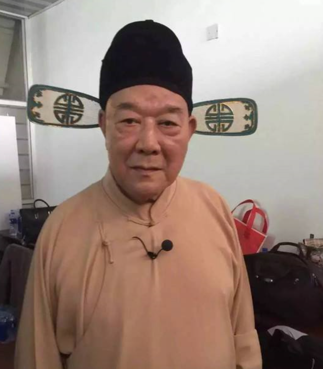 著名相声演员尹笑声去世,享年80岁,今年的文艺界是怎么了?