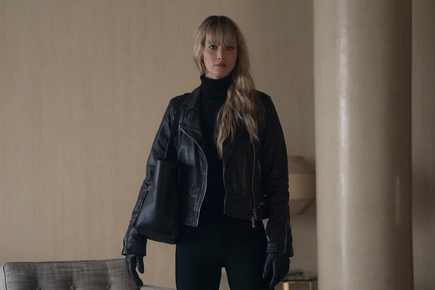 《红雀》电影官方海报