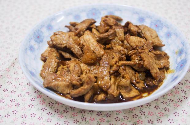 大火炒肉时,豆瓣酱先放还是后放?很多人都弄错,难怪肉不香