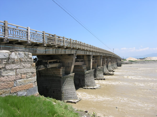 票价:免费 开放时间:全天 简介:宁海桥位于福建省莆田市涵江与黄石