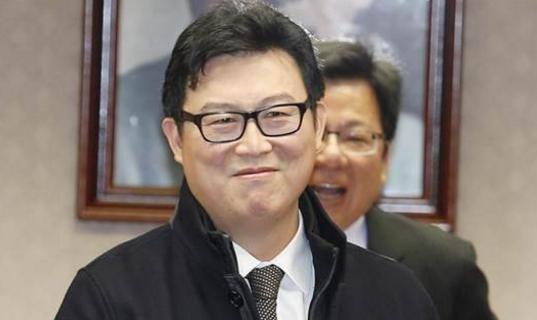 台北市长参选人姚文智选情低迷 周伟航:绿营只剩"积功德救选情"