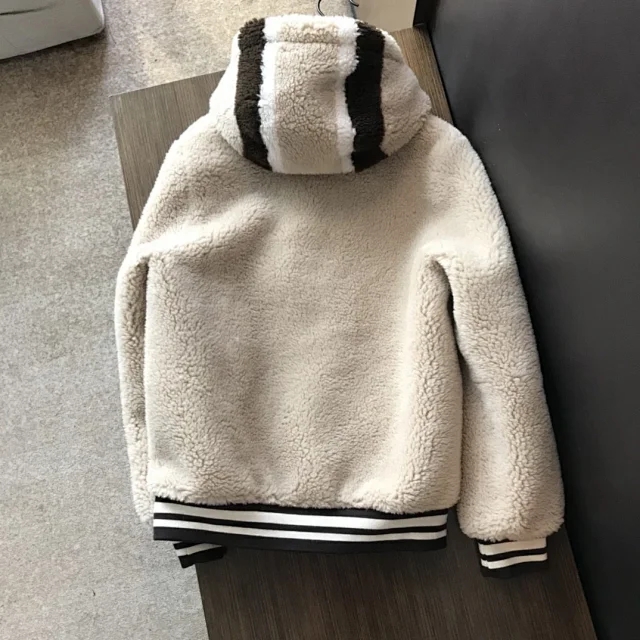 lv最新羊羔毛外套