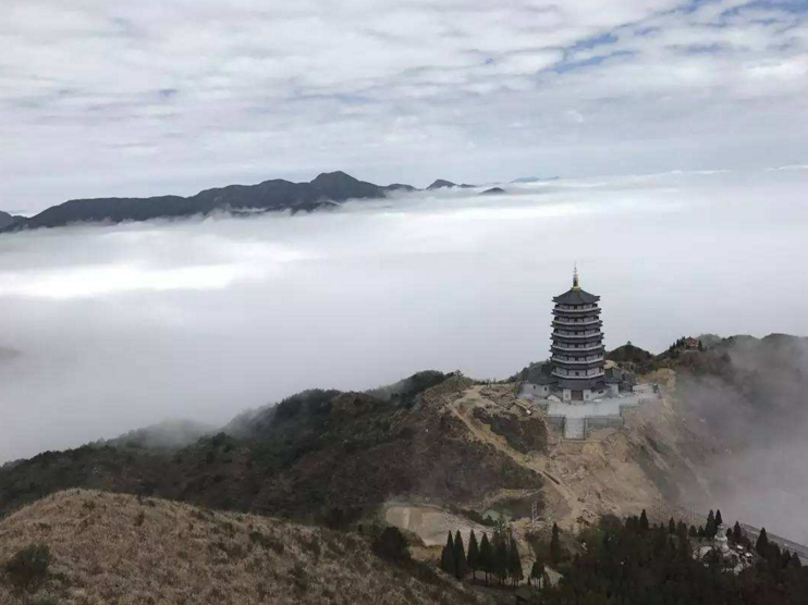 景色秀丽的天宫山,存在着独特的建筑群体,你想来参观一下吗