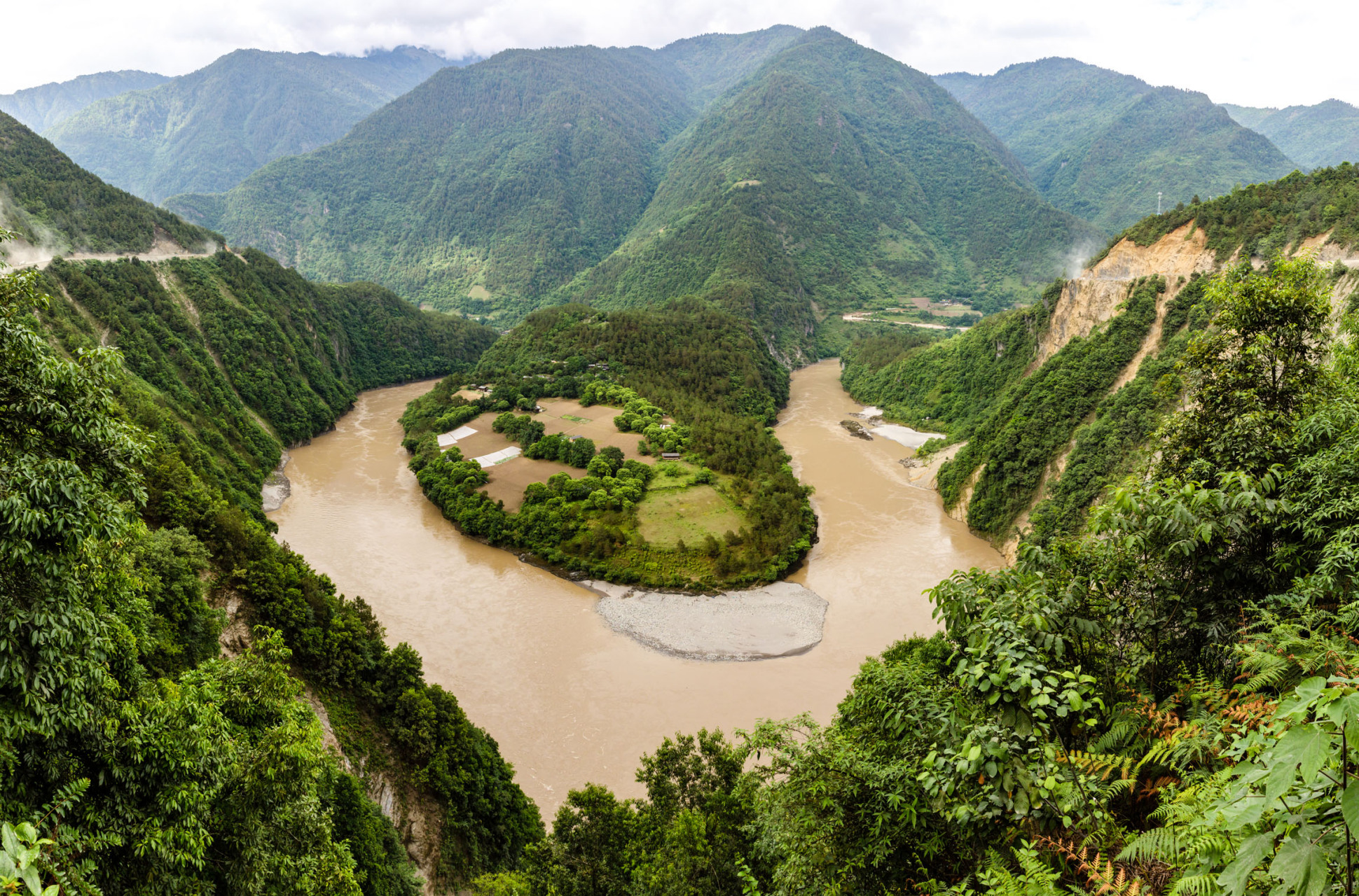 云南怒江第一湾风景区图片