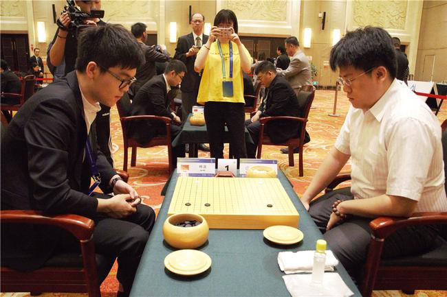 团体赛第一轮柯洁胜王元均 芈昱廷不敌林立祥