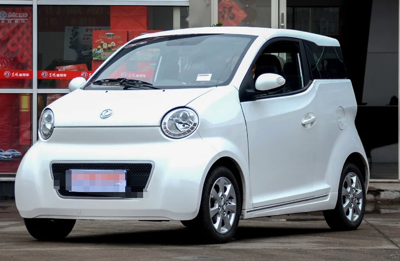 东风乘用车-东风风神e30,全车设计鲜靓,整体设计大气!