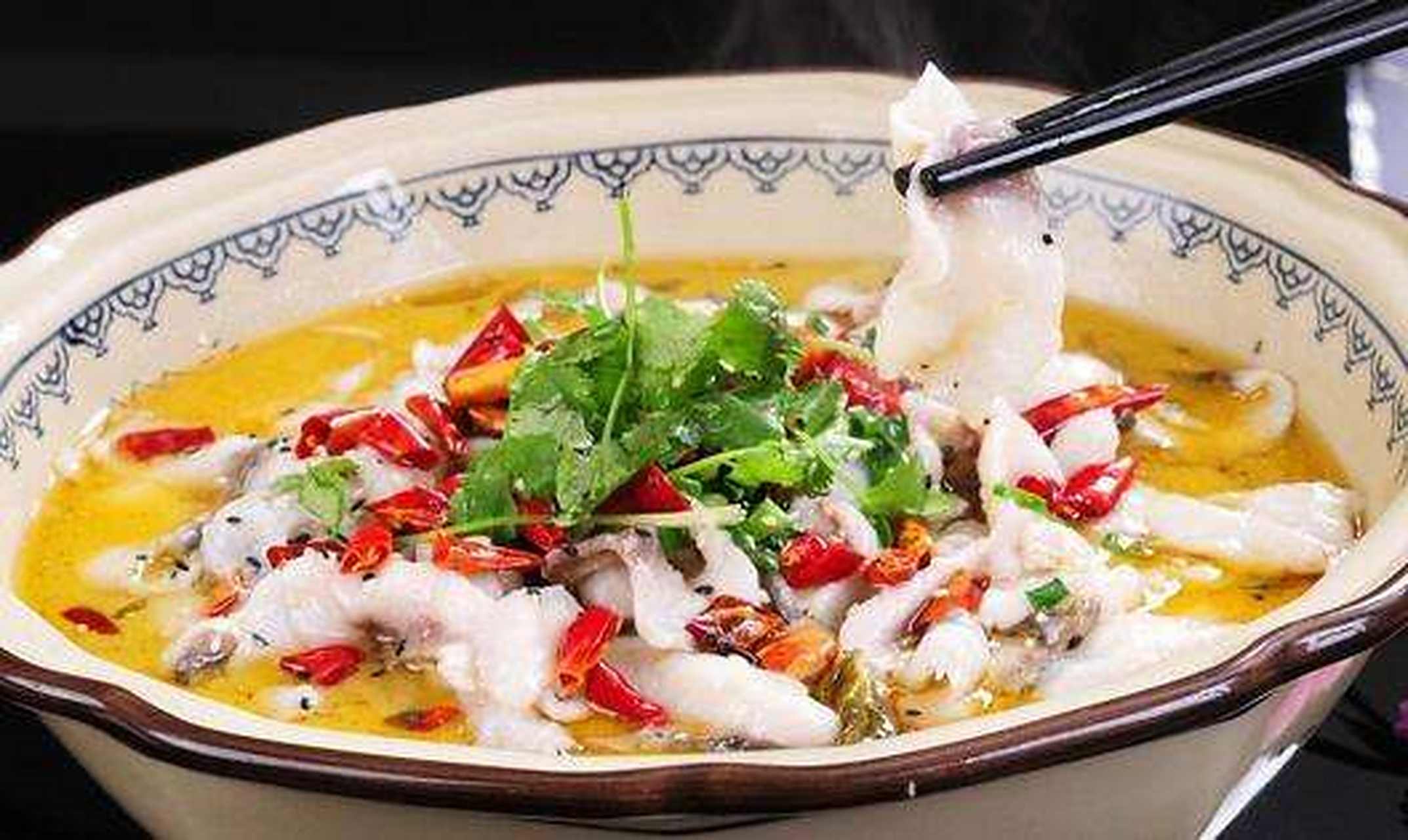 那么为什么是酸菜鱼火锅呢?