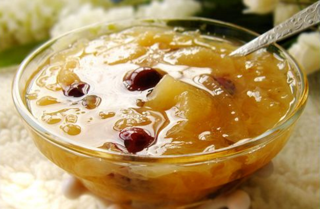 冬天要多给家人煮"这甜羹"每天一碗,暖胃润肺,有好气色!