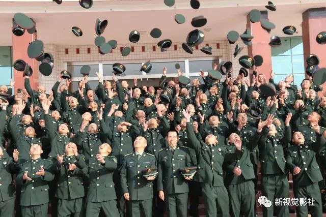 老兵实拍新疆某部驻军 轻重武器娴熟操练(组图)