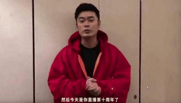 lol小智过生日,圈内明星大佬送来祝福,唯独这个人送来的是惊吓