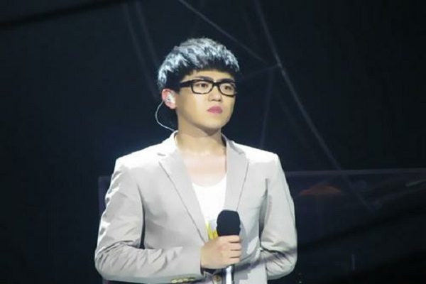 "快男"亚军事业坎坷,多年浮浮沉沉,如今工作叫人落泪