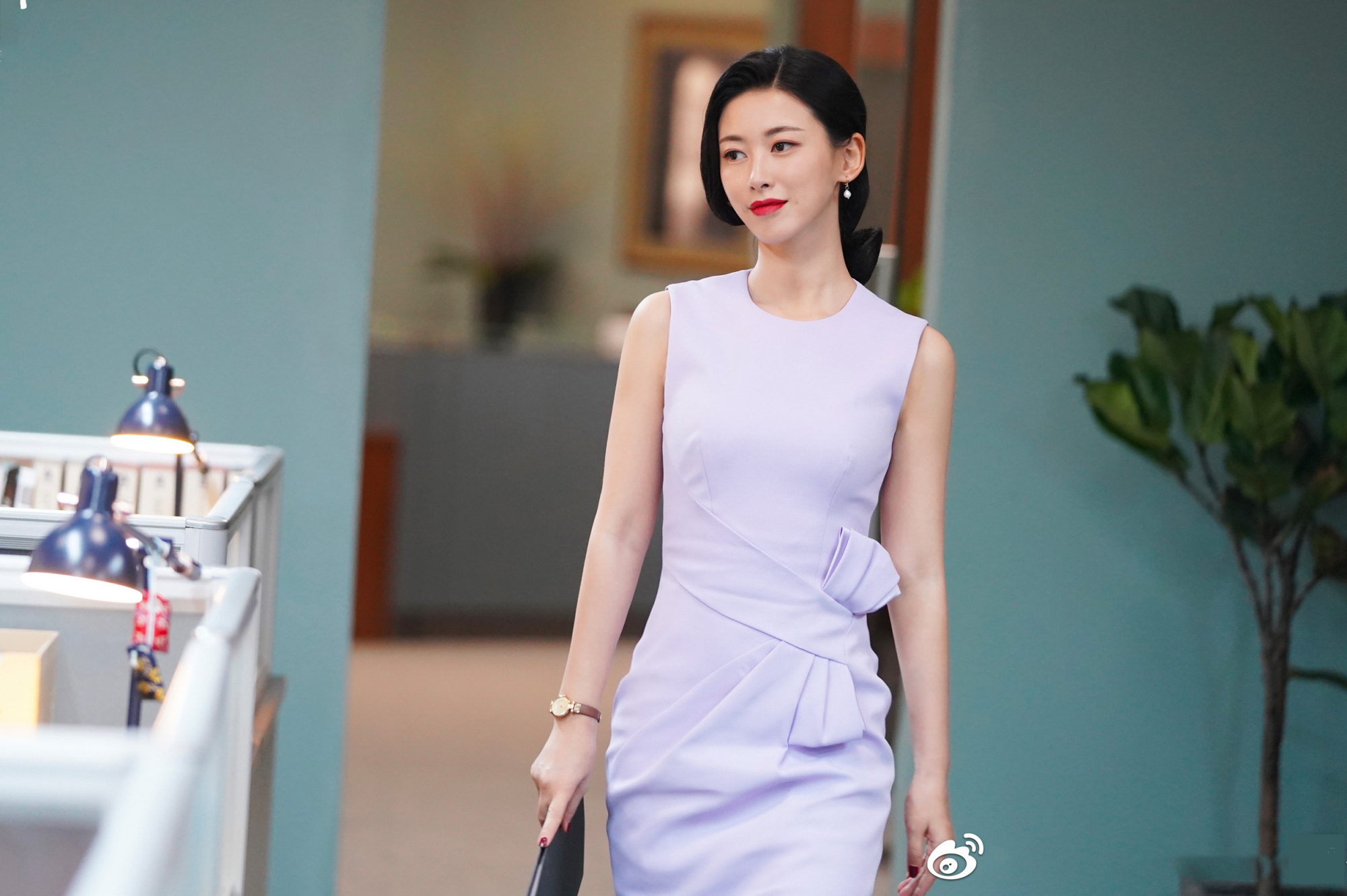 知性优雅,八面玲珑,职场女精英,造型小能手栗娜