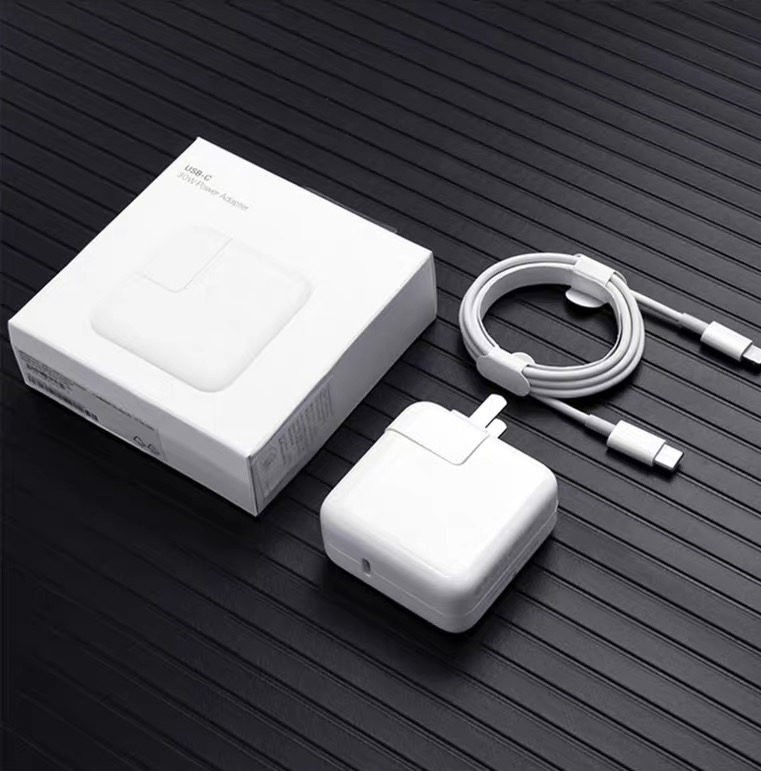 使用苹果官方30w充电器给iphone xs max充电,为何出现发热状况.