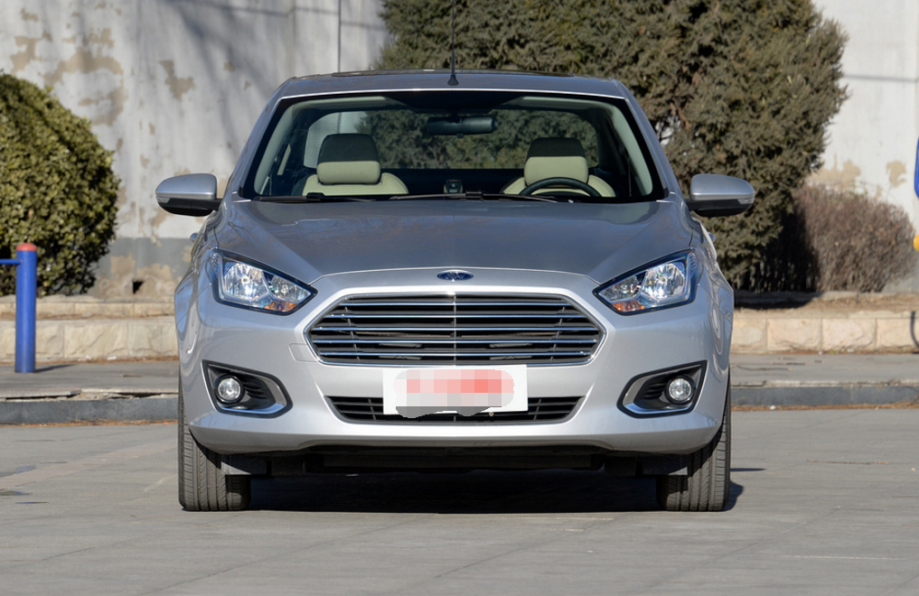 长安福特福睿斯,外观时尚大气,内饰优雅简约