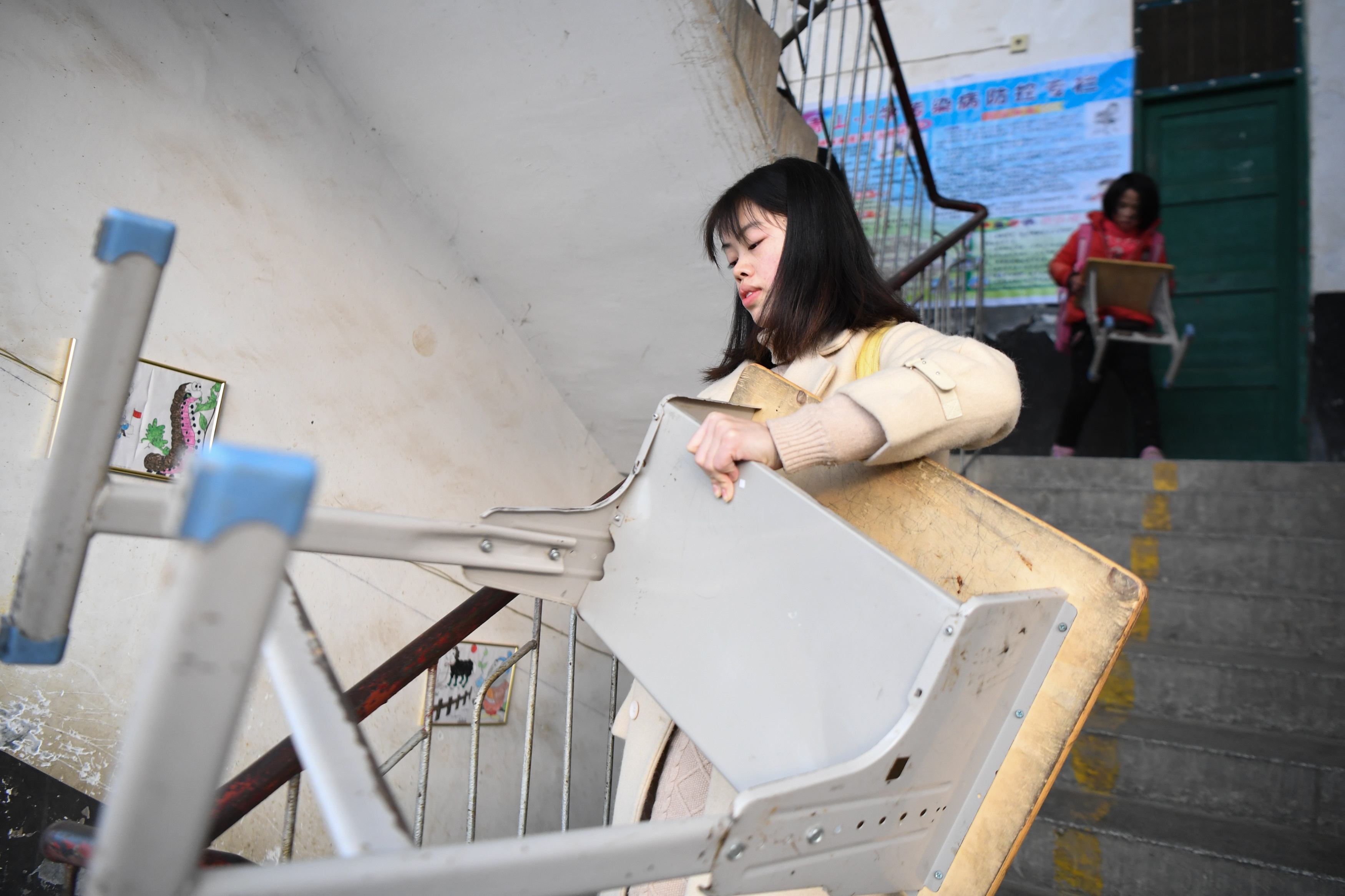 独臂女孩吴玉容的教师梦(4)