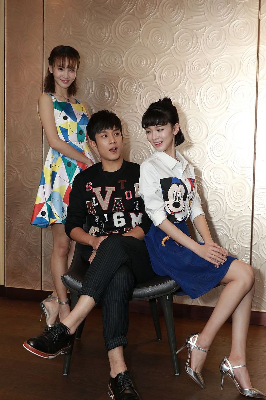 因为《无心法师》,认识的金晨,韩东君和陈瑶,现代装的岳绮罗,竟然还挺