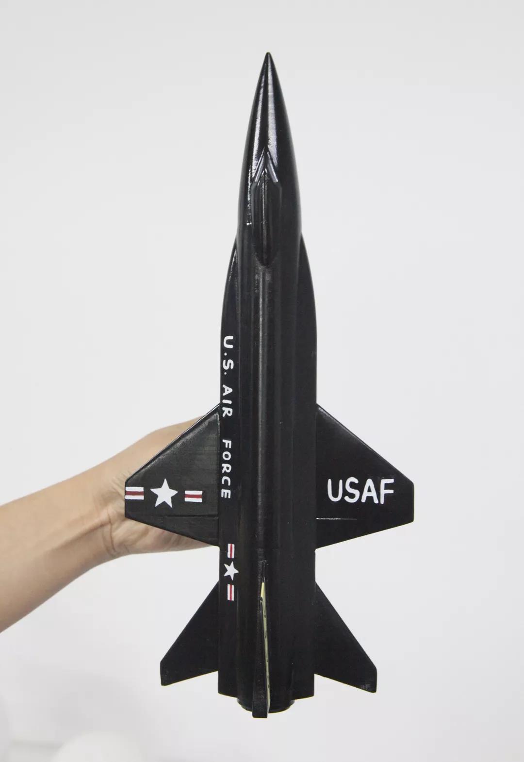 效果还不错吧,喜欢 飞机模型的朋友赶快用 3d打印机自己动手做一个吧.