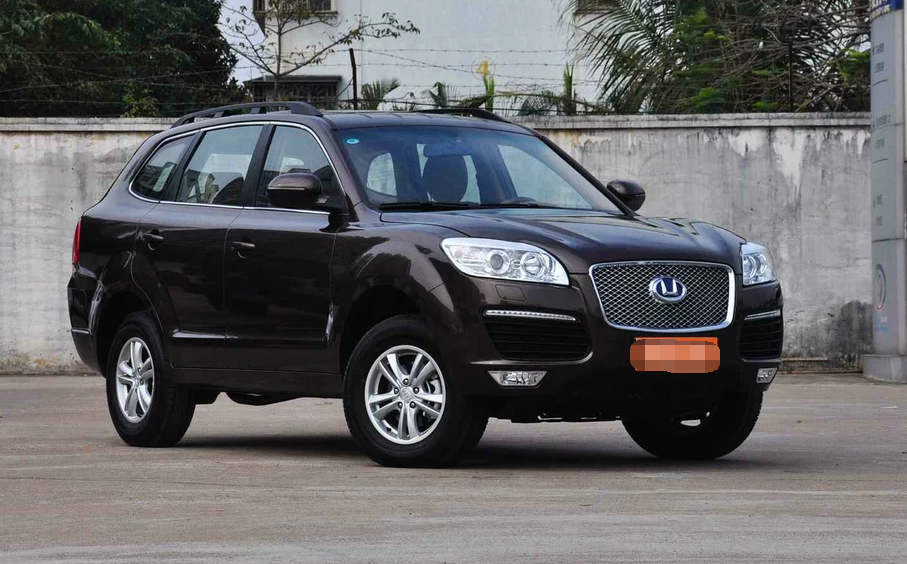 华泰汽车-宝利格,设计风格炫酷,从内到外都很受欢迎