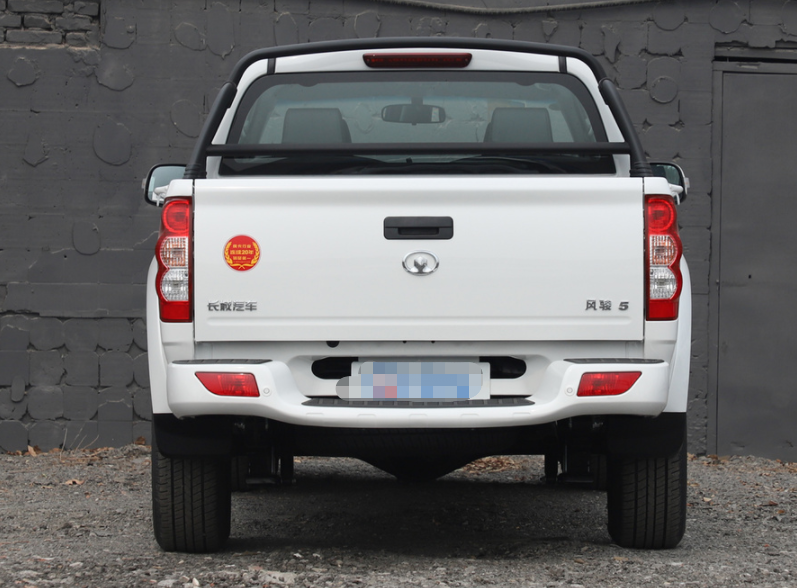 这款风骏5,外表上尽显高端,开出去十分有面子!