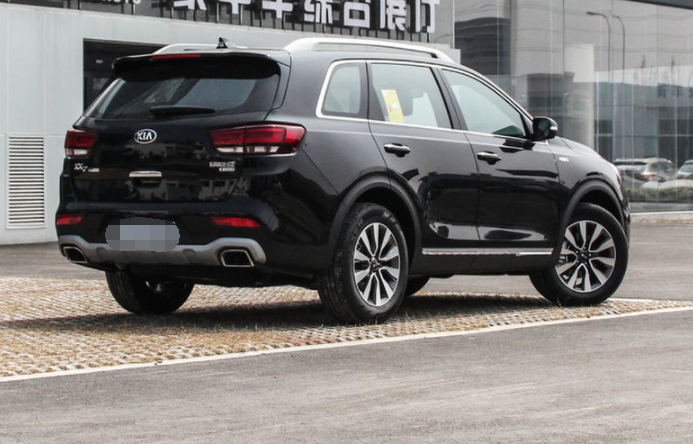 外观是这个车不得不提的,使整车更加科技,力量,科技