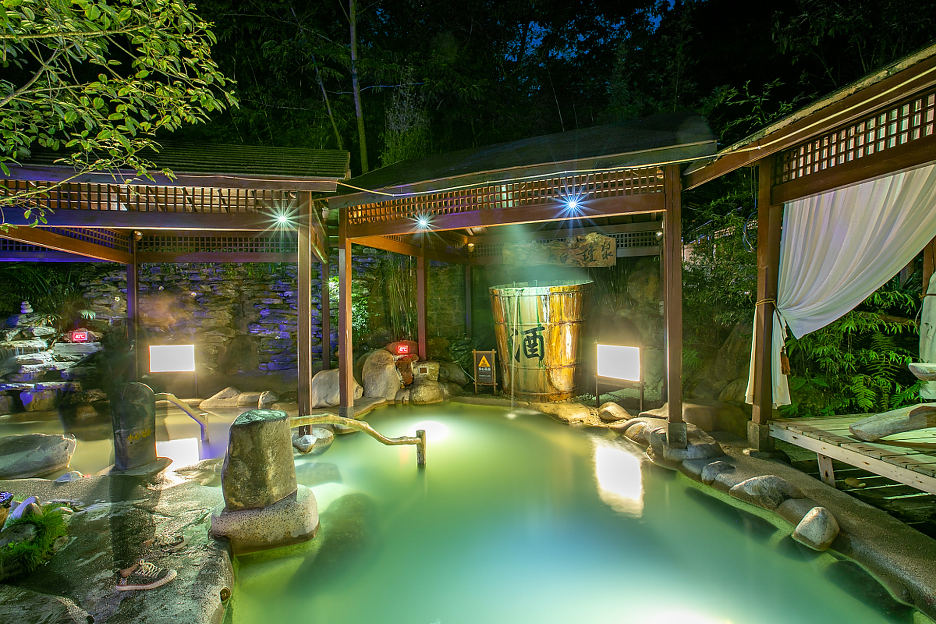 9797重庆市大渡口区南海温泉中心,不仅是重庆小南海水泥厂投资