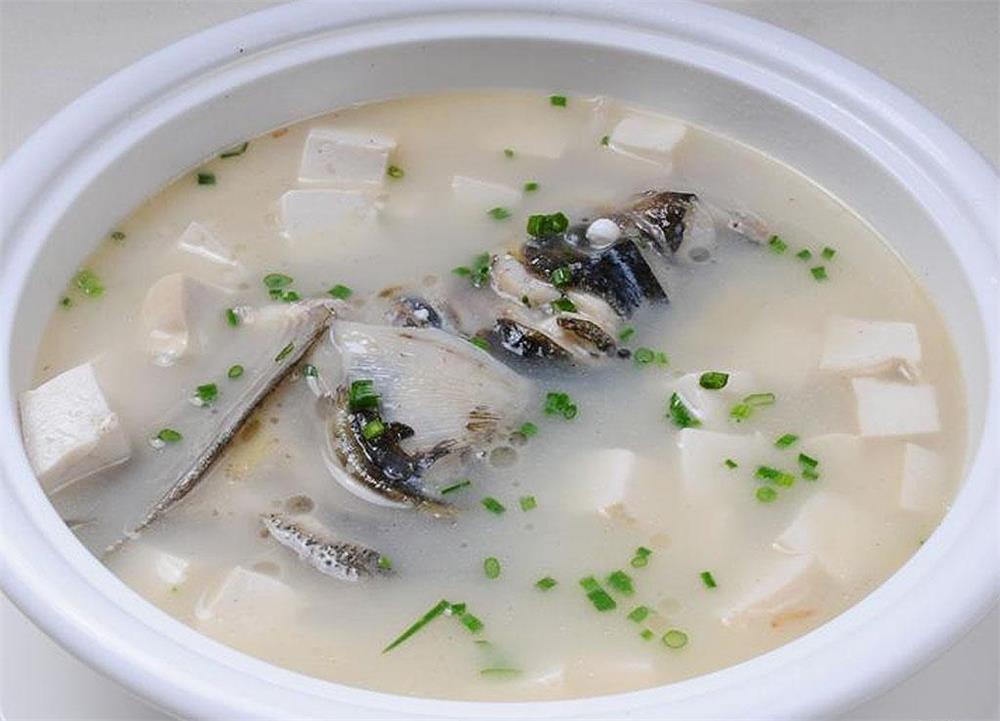 天麻鱼头炖豆腐图片