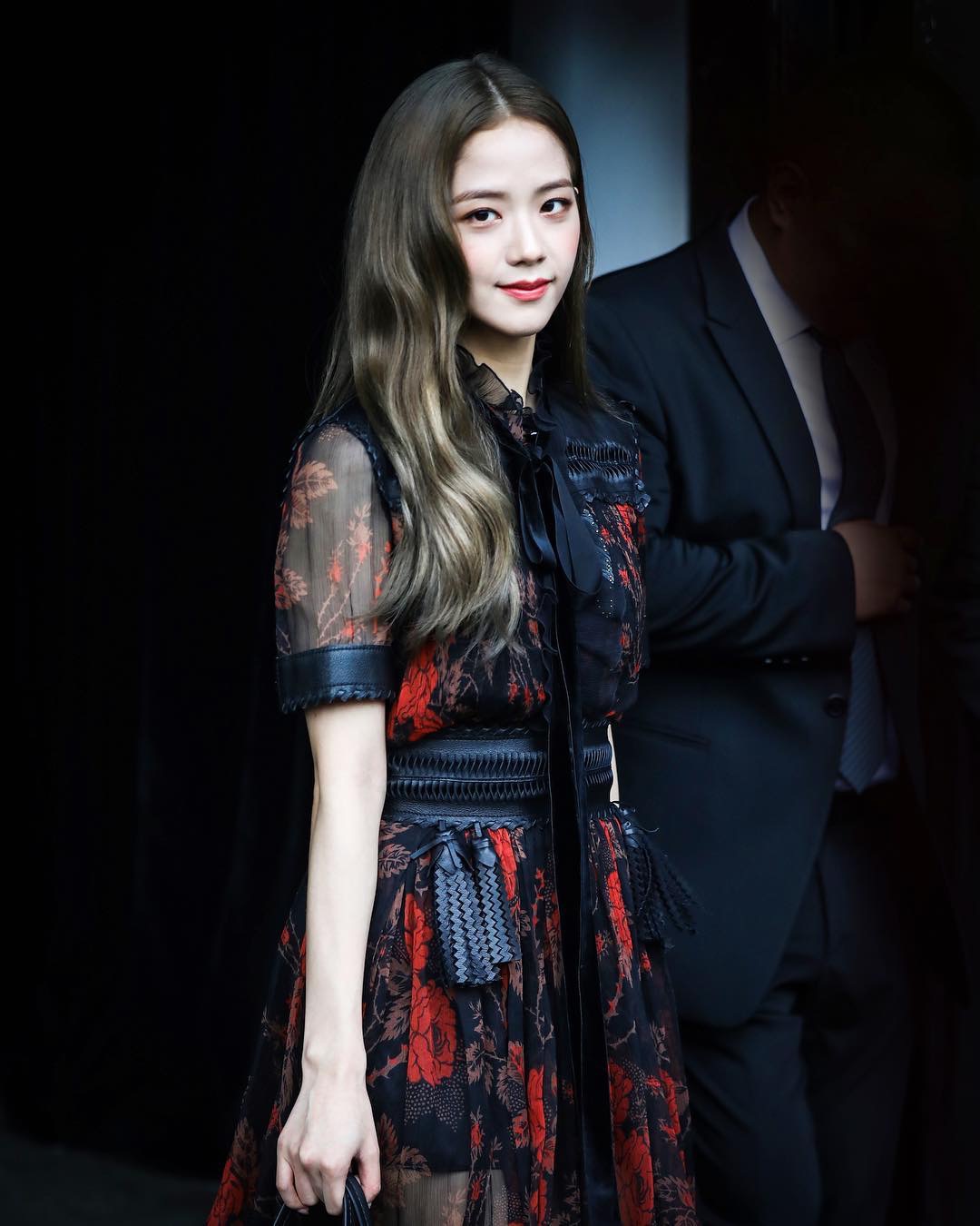 关晓彤纽约撞衫blackpink门面金智秀 网友没有对比没有伤害