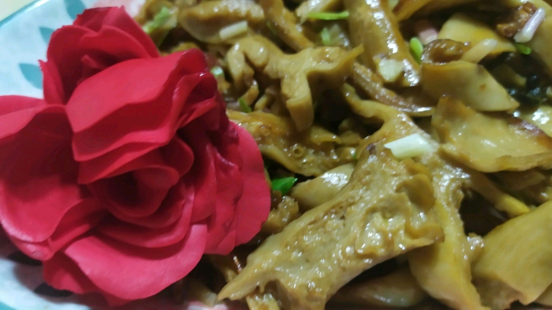 美食开箱视频原味脆肠,家庭版的做法,简简单单就变成了一道菜