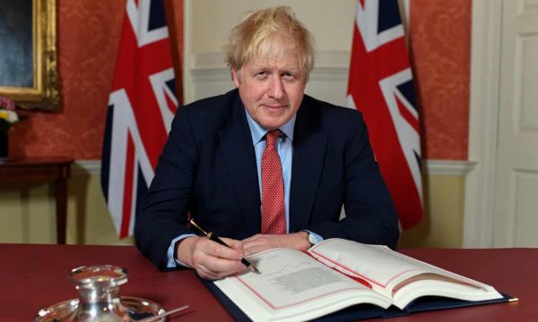 英首相签脱欧协议开启"新篇章" 欧盟对未来关系谈判立场强硬