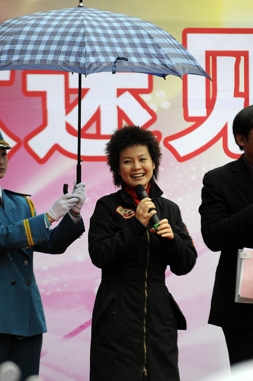 梦鸽说,我生命里最重要的一个人,不是老公李双江,而是歌唱家魏金栋