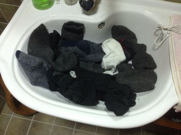 大学宿舍里自私室友的相处法则:"整个地球都要围着我转!