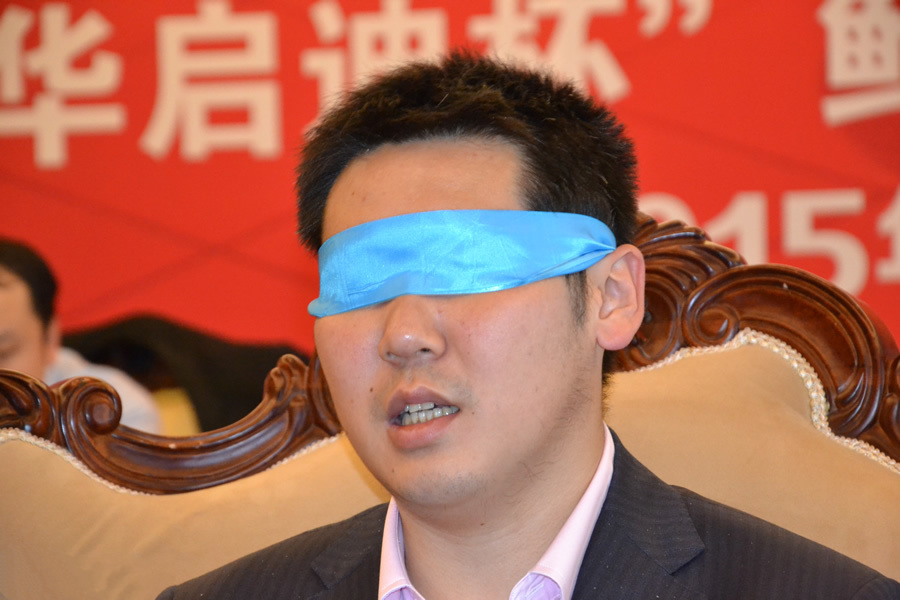 戚薇怒怼世界盲棋第一人鲍云,节目编辑组还为鲍云的想象力鼓掌!