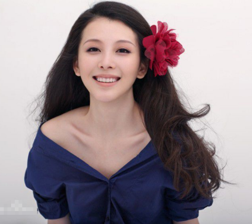 刘雨鑫——《湘西往事》性格迥异的双胞胎姐妹,一个泼辣一个温柔