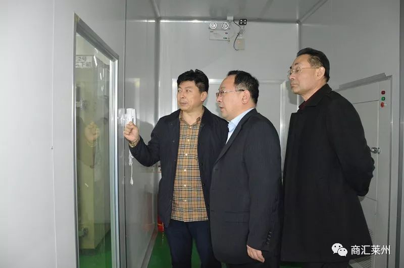 冒雨为这些企业送去了政策后,市工商联主席杜旭昌这样说