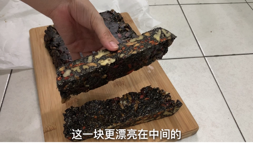 香港美女做真材实料阿胶糕,做法配方好详细,自己做的效果好