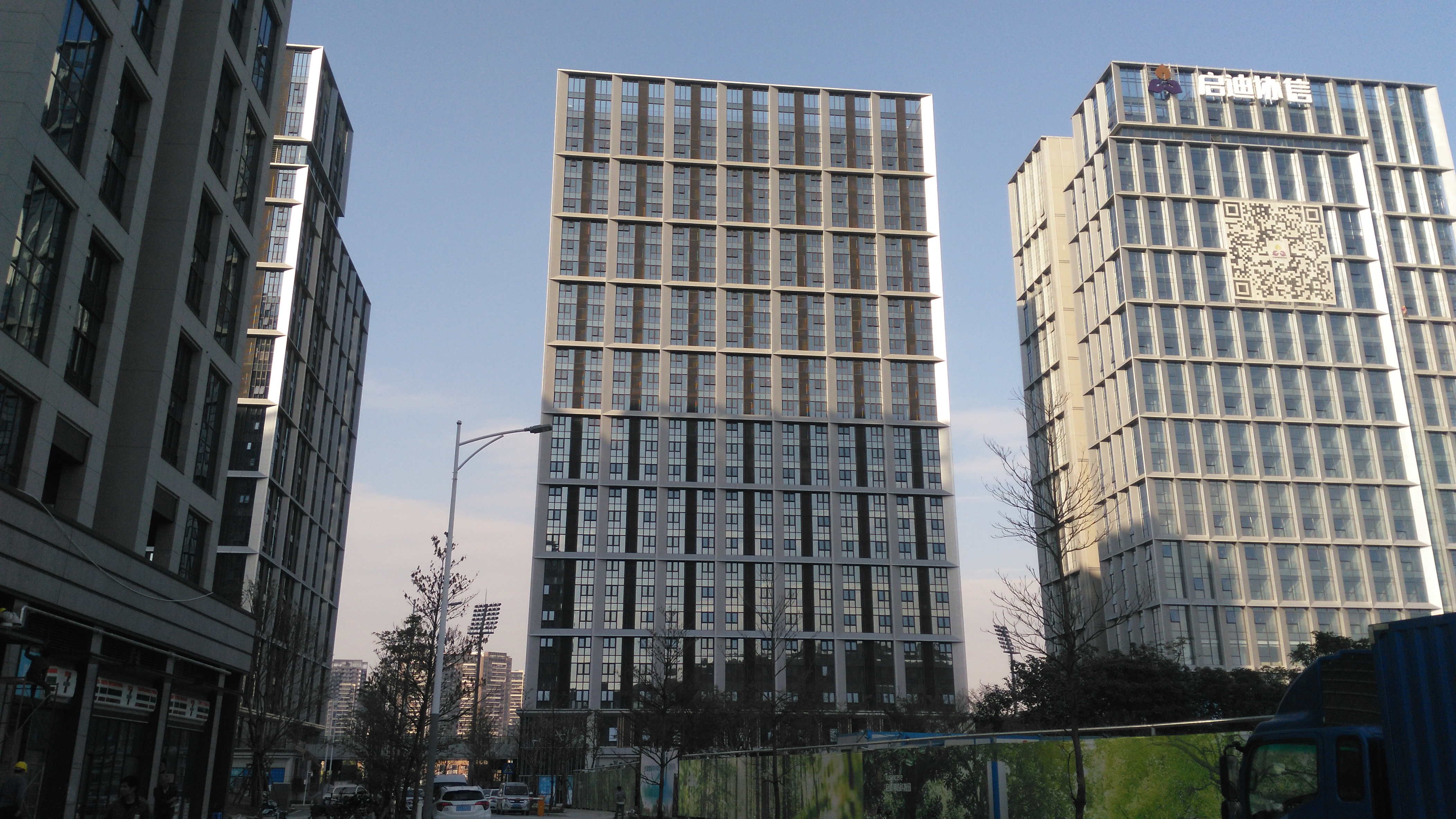 深圳龙岗启迪协信科技园,走进里面就像来到了公园