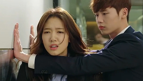 李钟硕女友绯闻曝光,没想到是她,网友纷纷表示怀疑