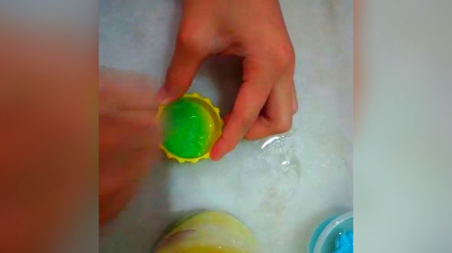 制作史莱姆