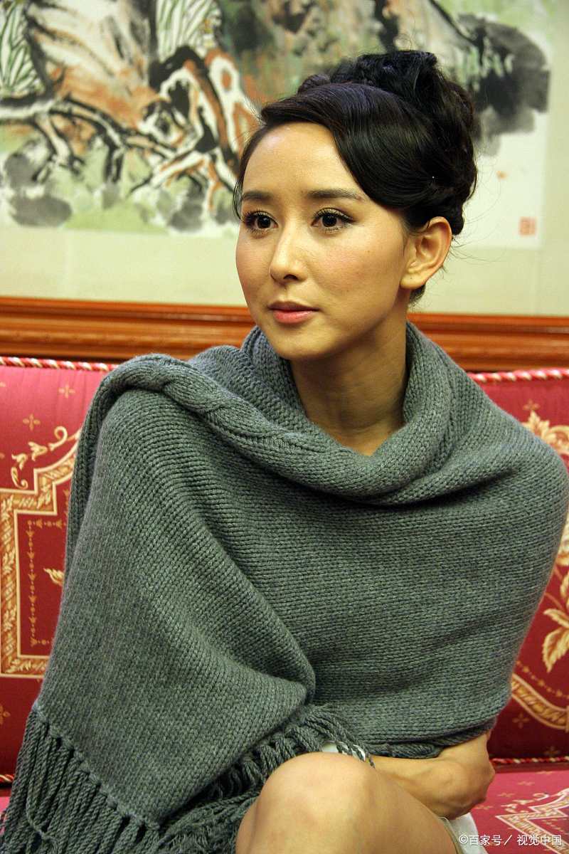 胡静这两口子真是个迷,让人越来越看不懂了 你说