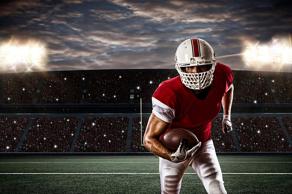 橄榄球运动被指责为"暴力",源于其激烈的身体对抗和可能导致的严重