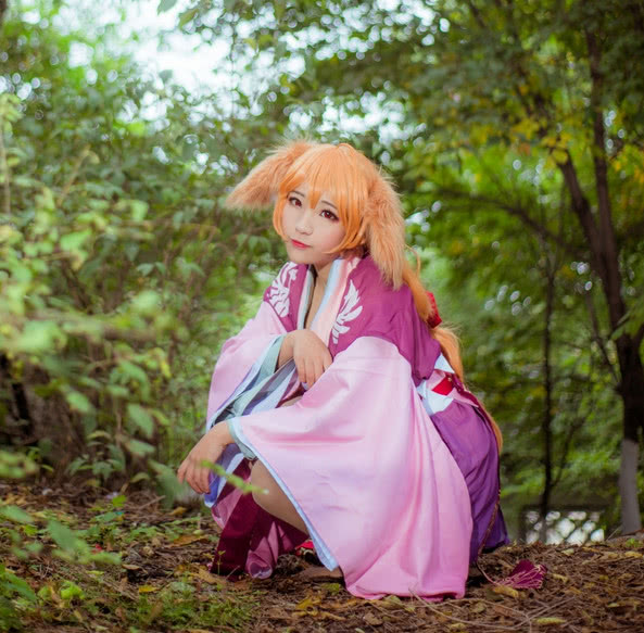 狐妖小红娘:真人装扮小红娘,红红户外cos走一波,你们喜欢吗